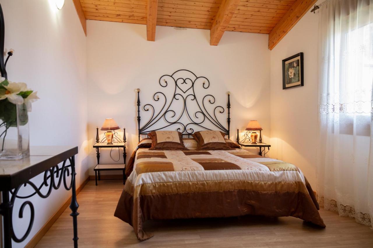 Casa Rural Mirador De Pinares San Leonardo De Yague Exterior photo